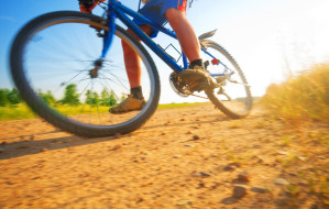 Extreme cycling sport
